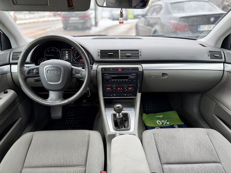 • Audi A4 B7 2008 / 2.0 Diesel 140 cp / Bixenon / Parc Auto •Rate •