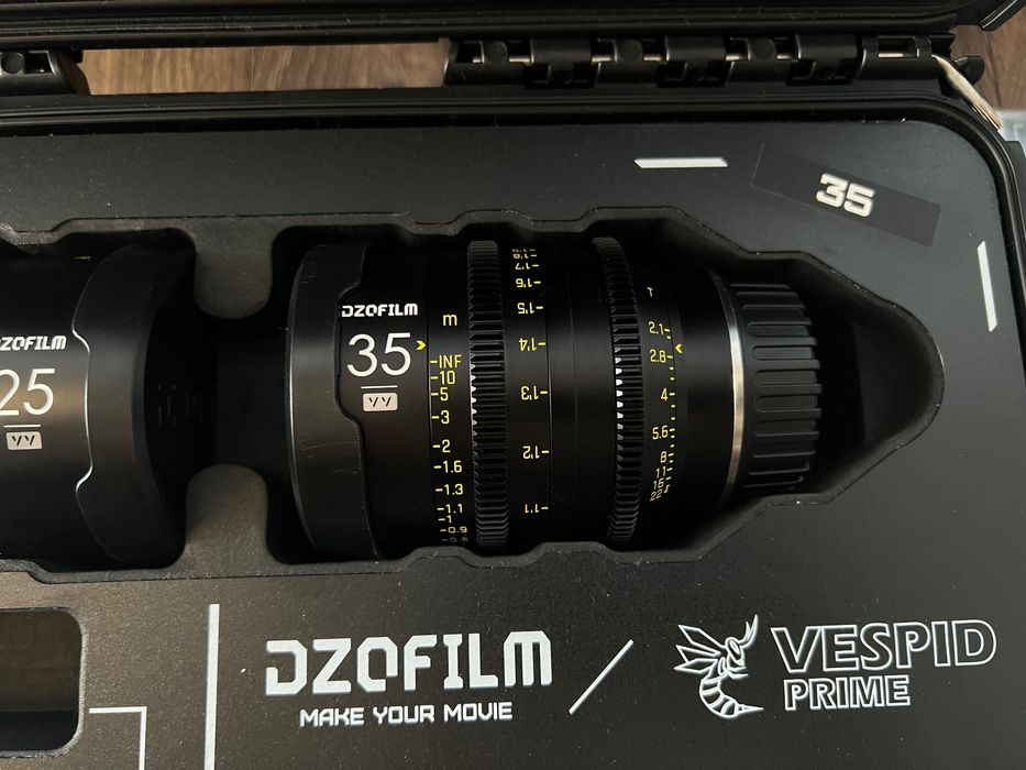 Кино обективи DZO Vespid Primes - 25мм, 50мм.