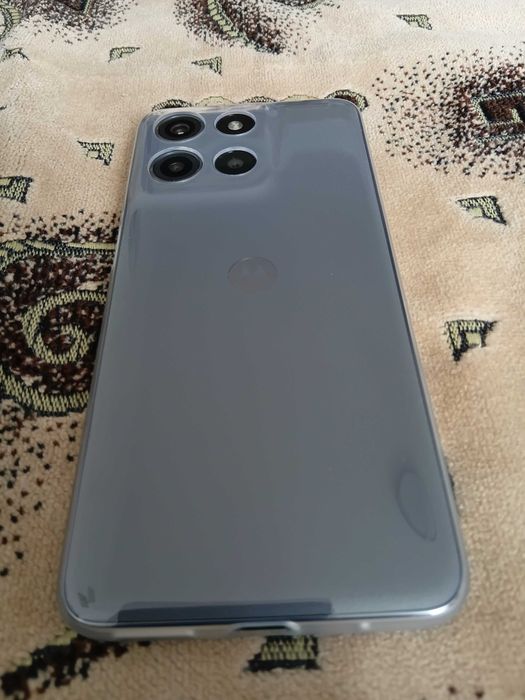 Vând telefon Motorola g15 power nou