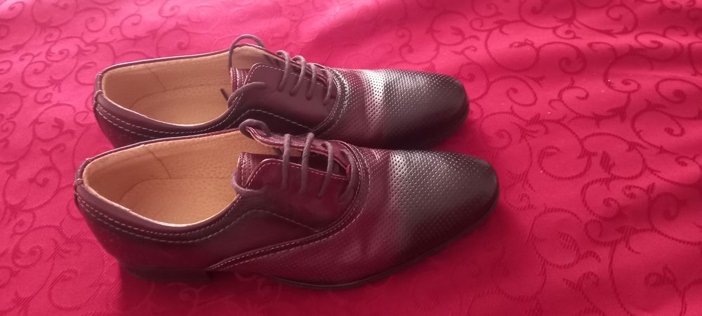 Pantofi de bărbați sunt noi
