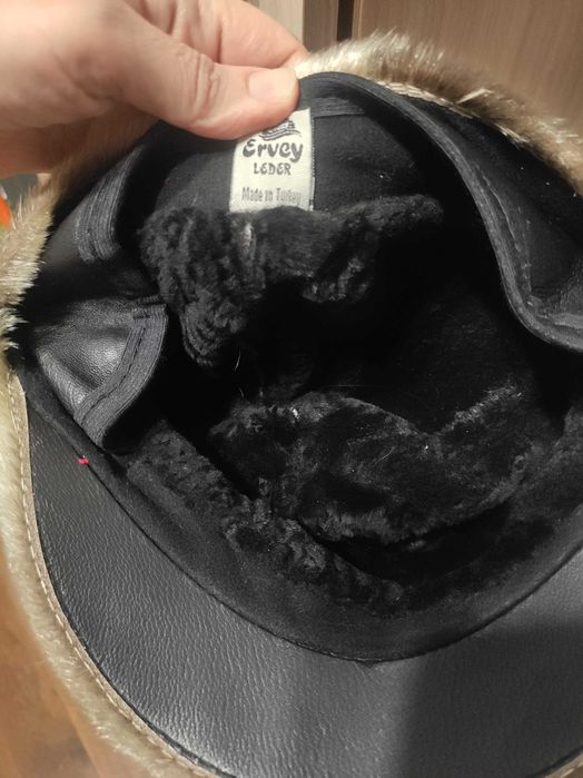 Продам женскую шапку-берет