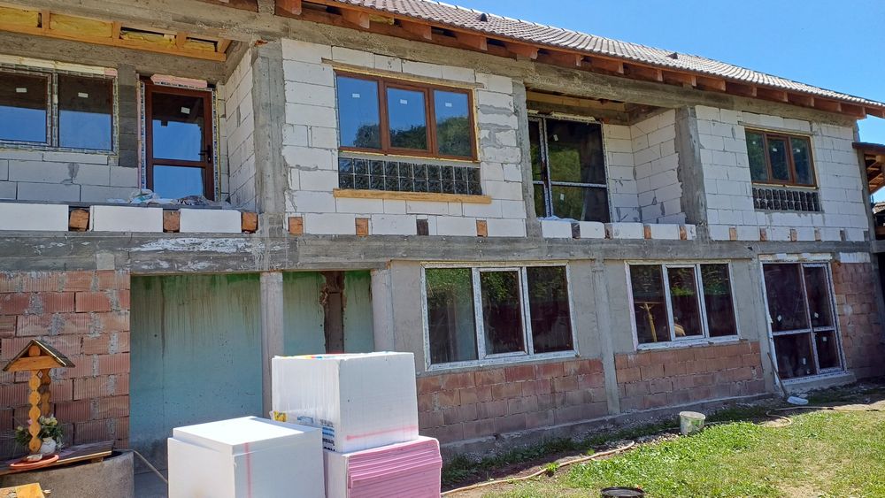 Montaj uși PVC,uși metalice,uși garaj
