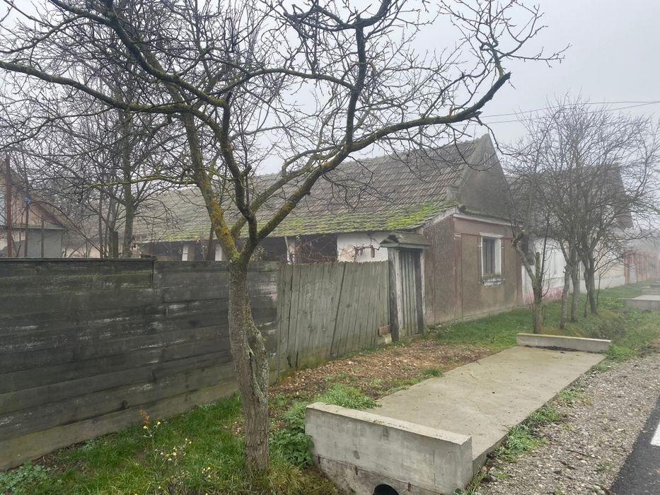 Vând casă în Cheresig