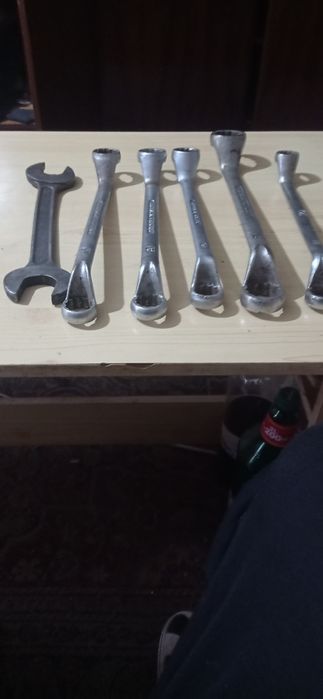 Продавам лули и един гаечен ключ