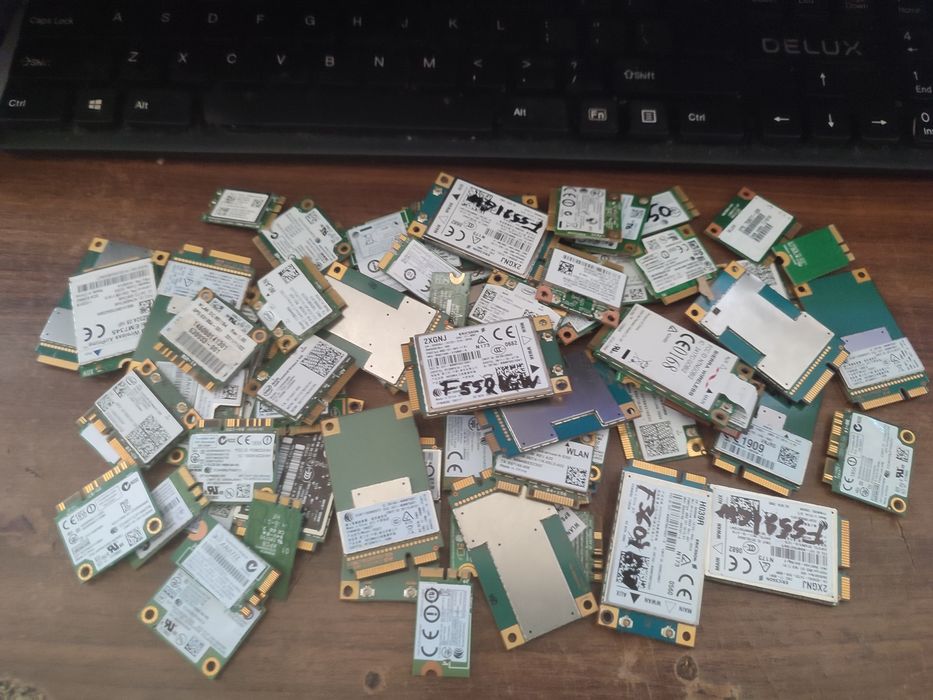 Lot 100 plăcute wireless de laptop + Module 3G și 4G de laptop
