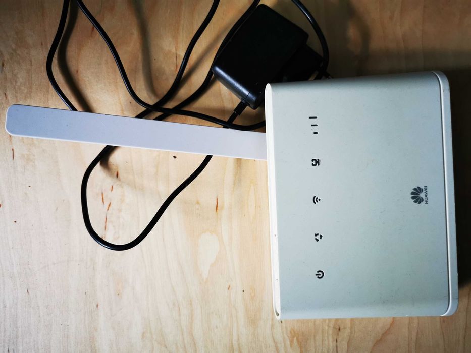 Router 4G, LTE, cu SIM - Huawei B311 - 221