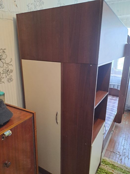 Продам кровать  двухярусная