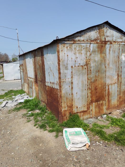 Гараж сотилади, ахунбабаевский массив, гараж кооператив ичида