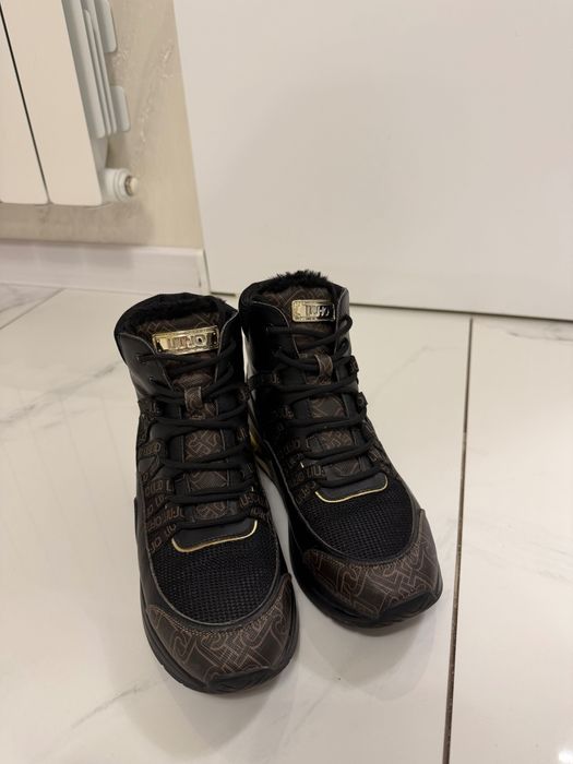 Зимни ботушки Liu Jo