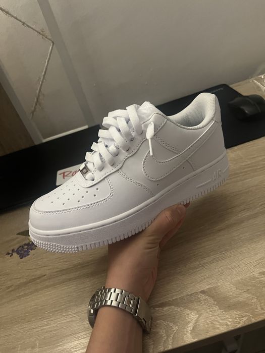 Air force 1 low.