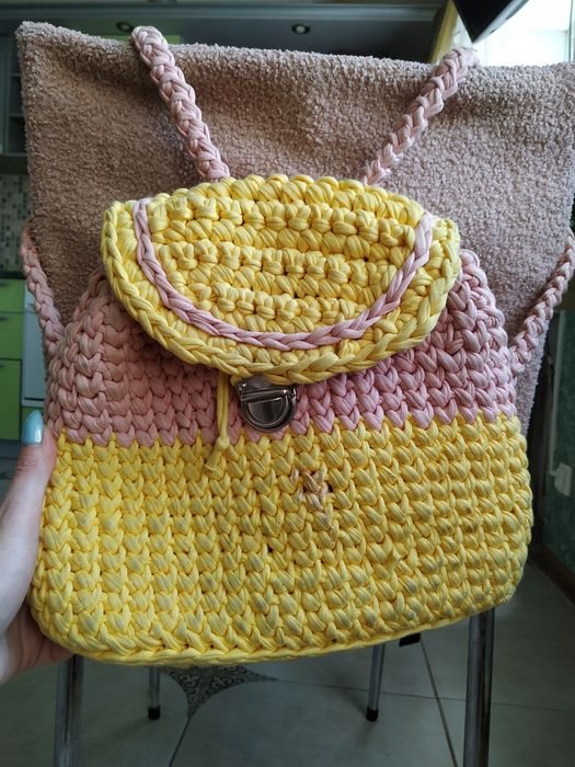 Детский рюкзак из пряжи