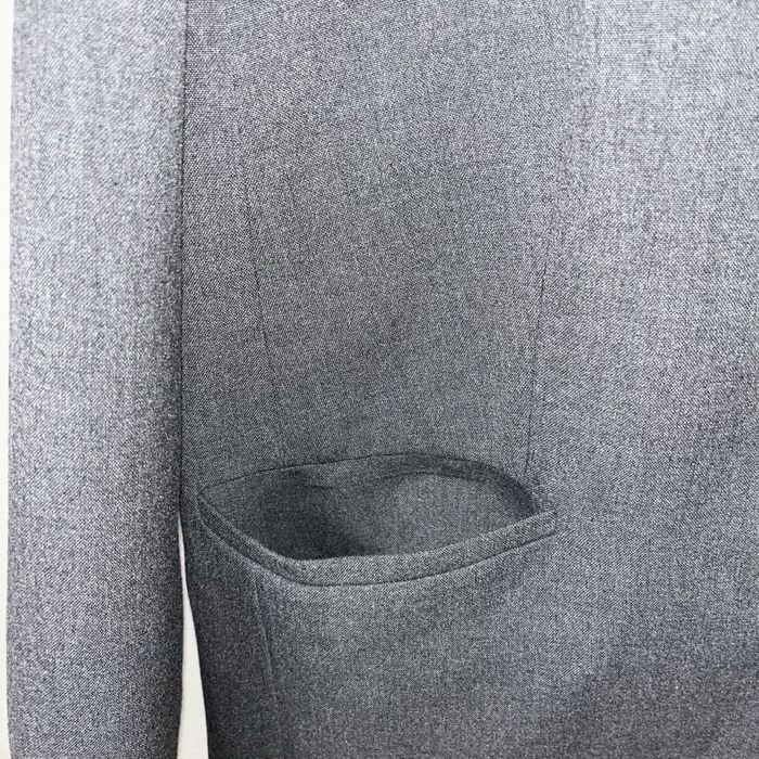 Пиджак с брюками серый