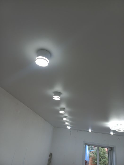 Установка натяжных потолков