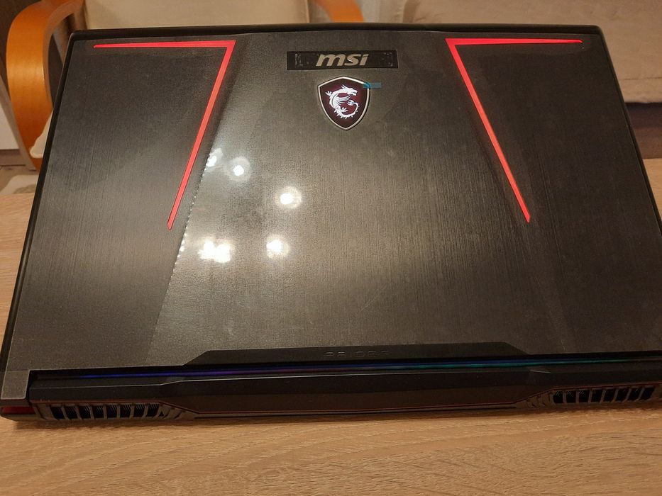 Laptop gaming MSI raider Ge 63 RGB, I7, 16 Gb RAM, RTX2060