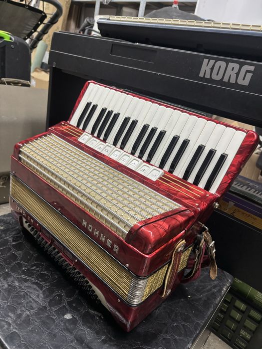 Acordeon Hohner Verdi 2M cu 96 de basi