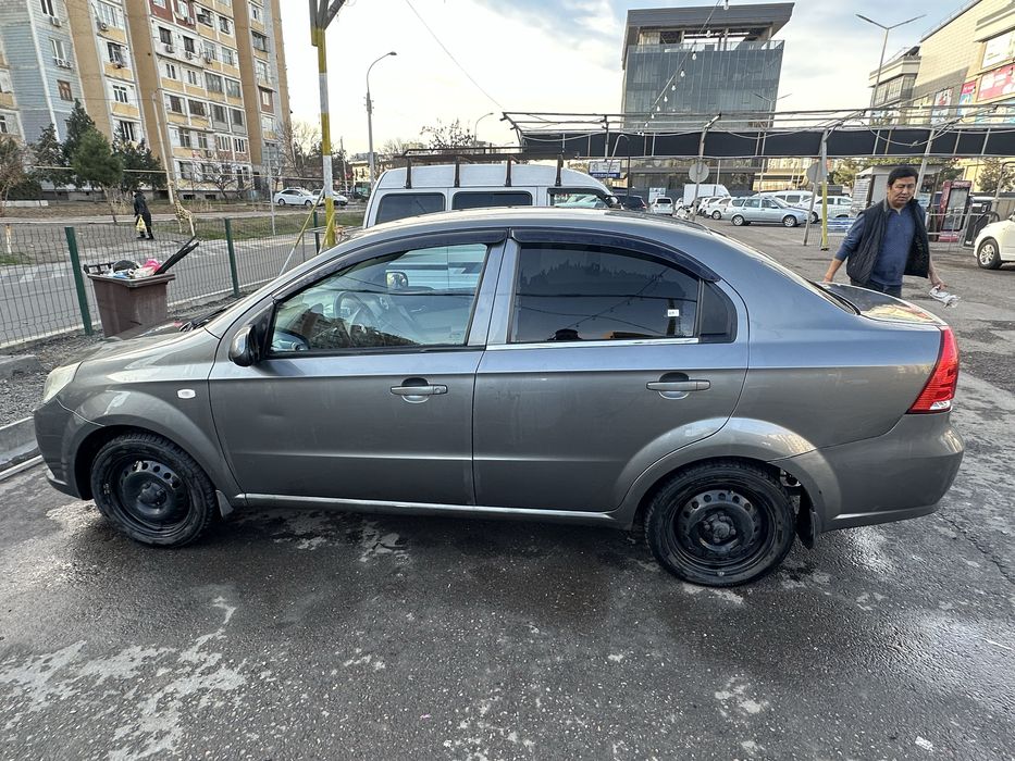 Срочно продается машина Nexia3 4avtomat