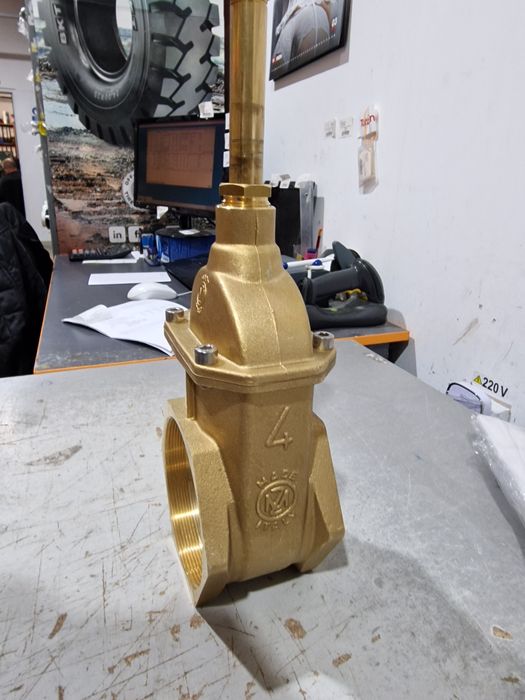 Robinet vidanja 4 toli import Italia original preț 1150 lei se poate t