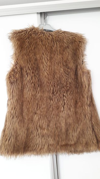 Vesta blana,marime universala.Pentru mai multe detalii