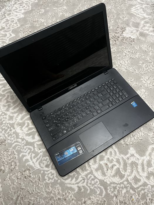Ноутбук Asus старый