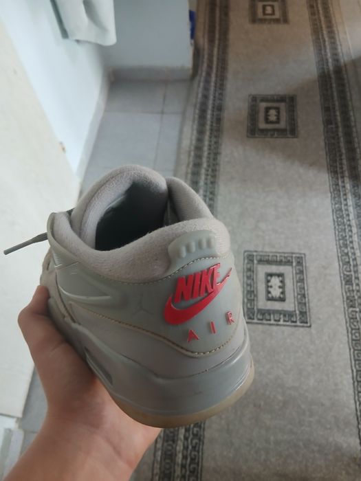 Jordan 4      RM
