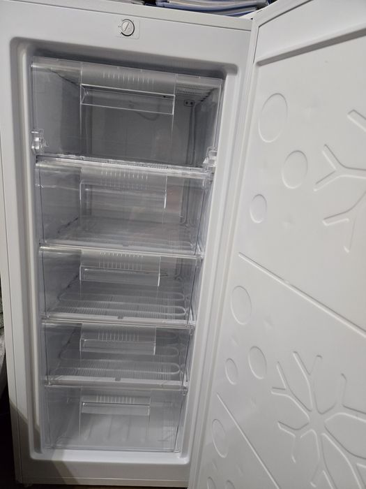 Морозильник Leadbros