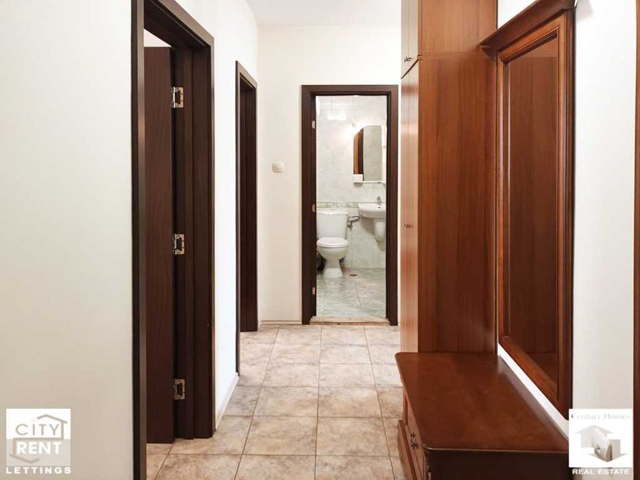 104988 Обзаведен тристаен апартамент в широкия център на В. Търново