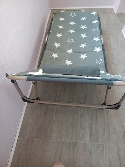 Походно легло с повдигащ механизъм.