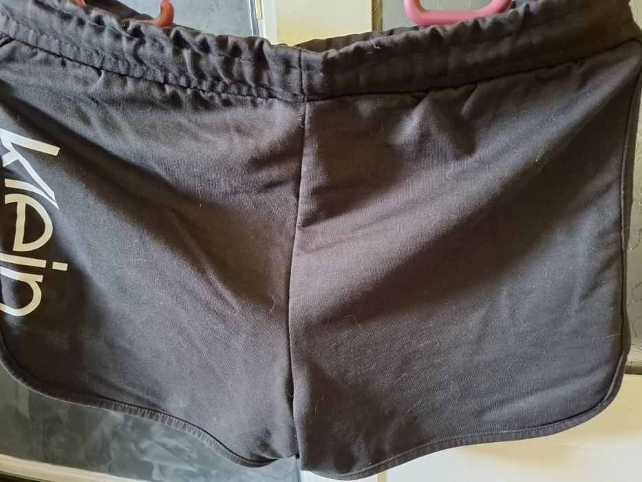 Pantaloni scurți originali Calvin Klein!