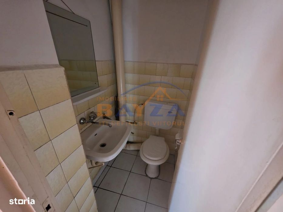 Aleea Mărăști, apartament 3 camere decomandat, etaj 2, garaj exterior