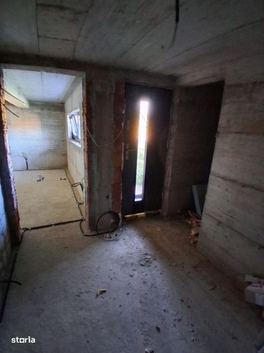 Casa spatioasa, compartimentata eficient, Dambul Rotund