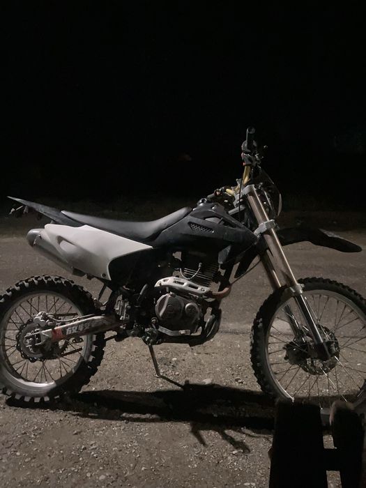 Продам эндуро требует ремонта