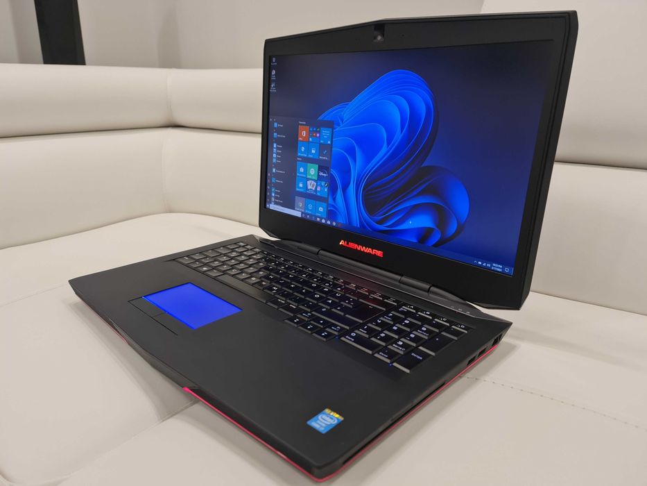 laptop gaming ALIENWARE ,intel core i7,  display de 17,3", ram 24 gb