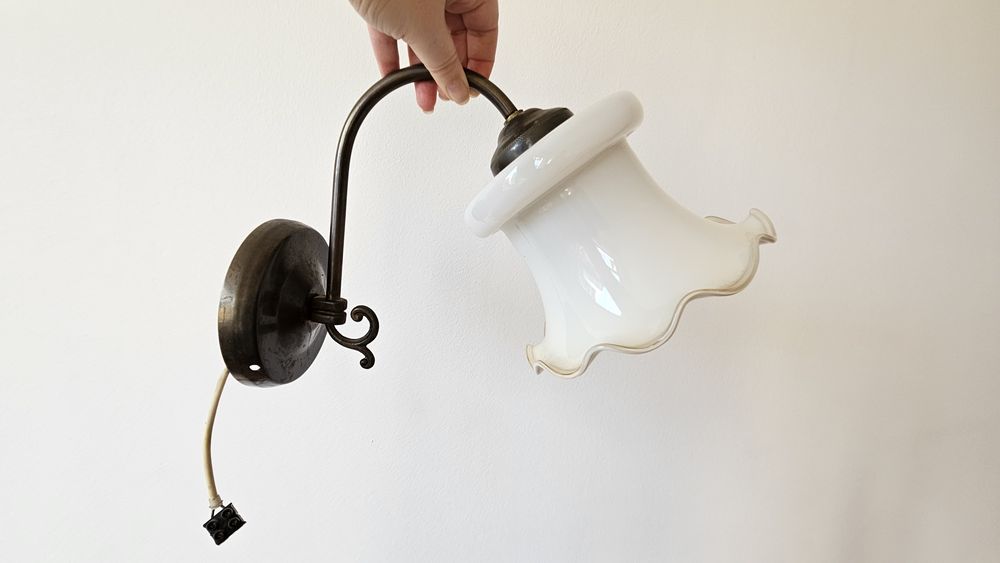 Осветително тяло за стена