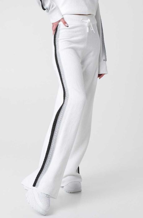 Pantaloni dama Tommy Hilfiger Marime S/L 48% COTTON