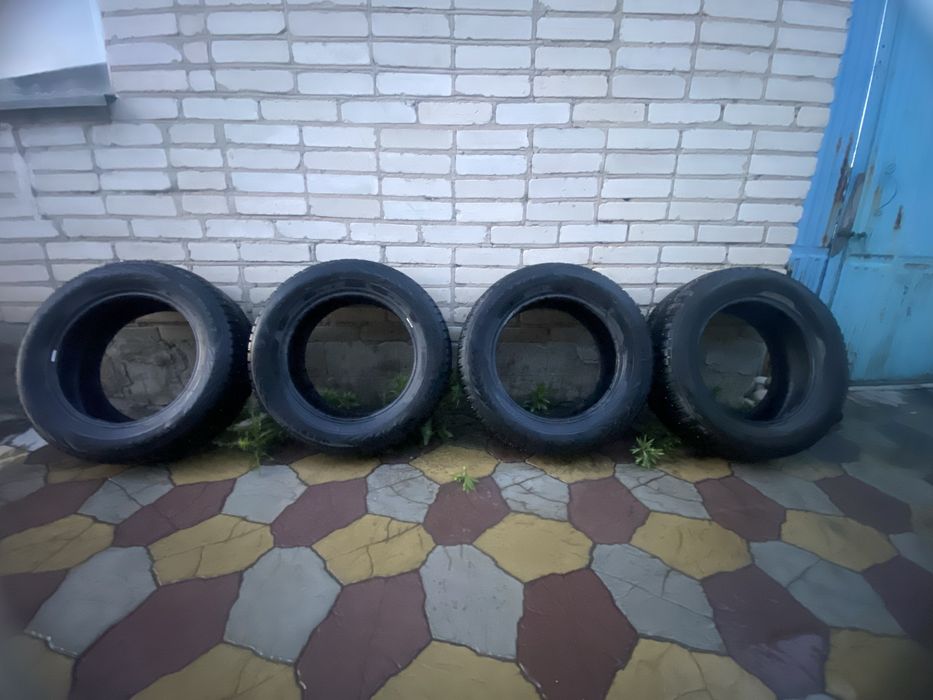 Продам шипованные баллоны