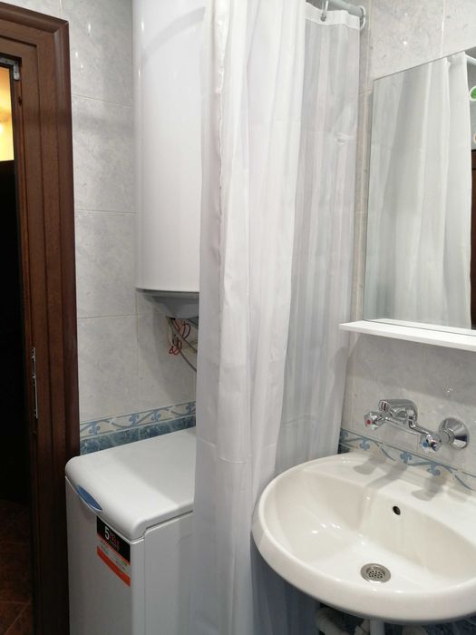 Дава се под наем Тристаен апартамент в Варна, Бриз - 93 кв.м за 459 € - Снимка #13