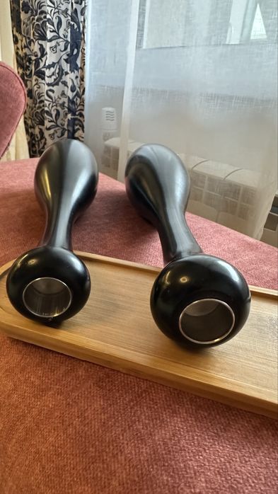 Два свещника нови