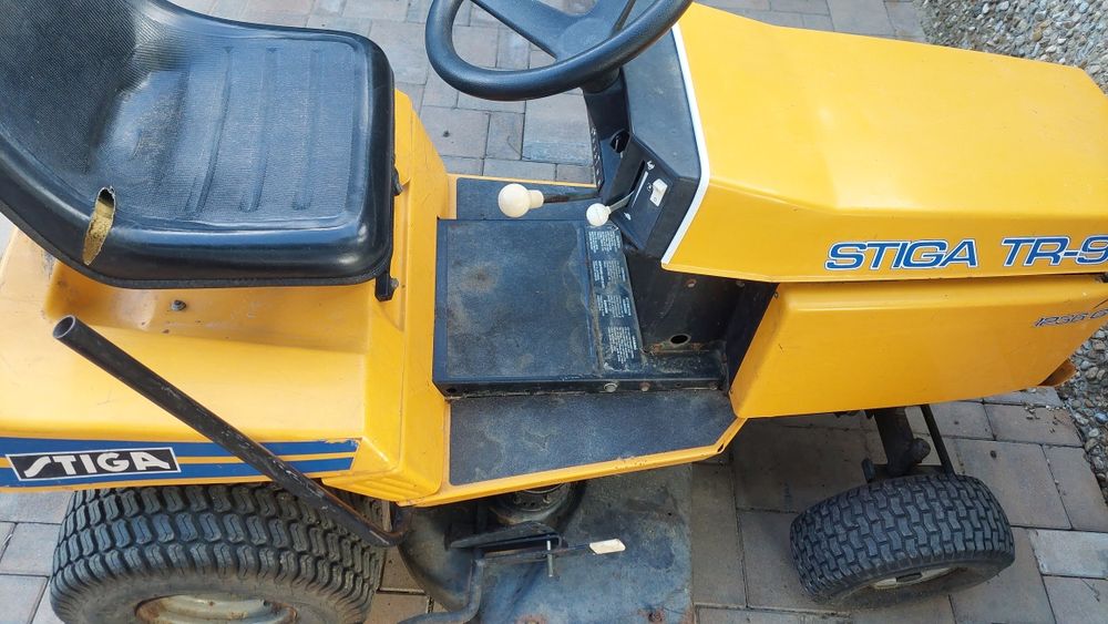 Tractoras gazon  stiga