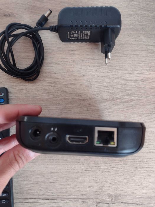 MAG 324 tv box приемник