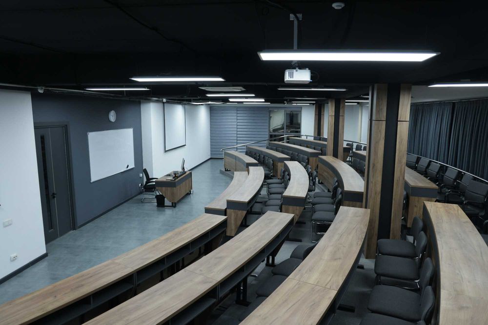 Залы для тренингов, встреч и курсов. Центр Ташкента | Техника включена