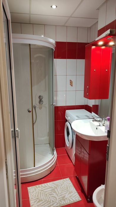 Dau in chirie garsoniera etaj 1 str Sovata.