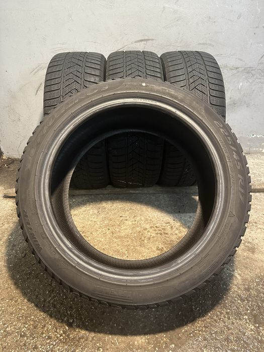 Гуми 225/45/17 PIRELLI Sottozero Winter