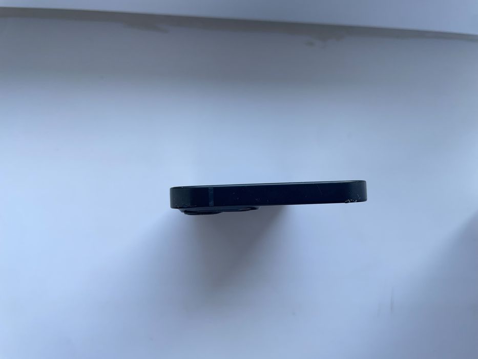 iPhone 13  с коробкой