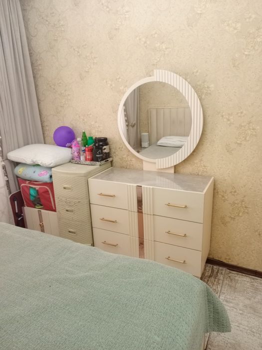 Spalni mebel sotiladi
