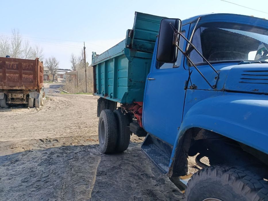 Zil Samosval sotiladi яил 1976