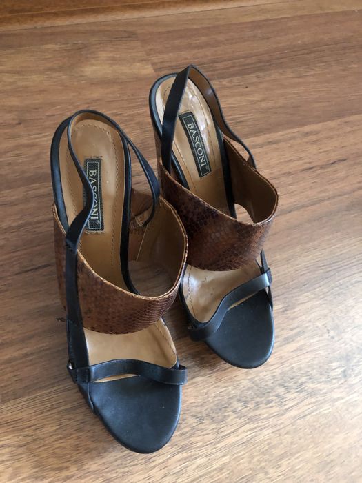 Продается женская обувь