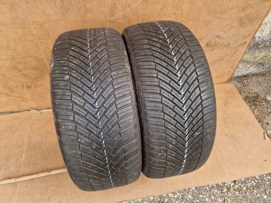 2 броя Continental R19 245/45
Всесезони гуми 
DOT1023