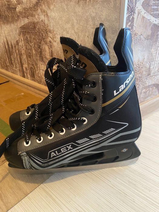 Хоккейные коньки Larsen Rapid