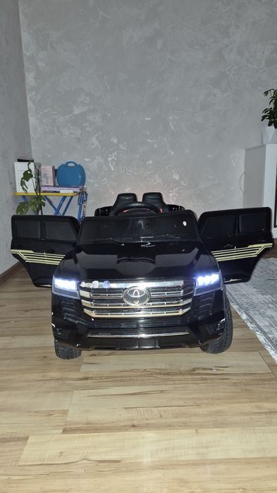 Продам машинку .