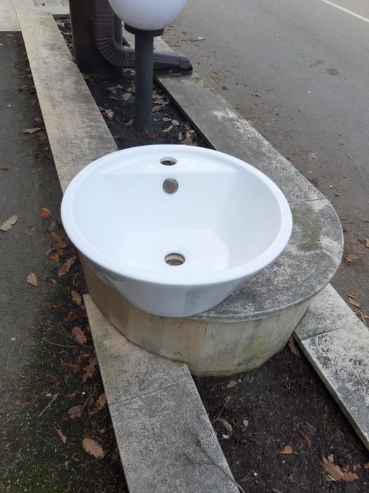 Плот за баня от камък + мивка